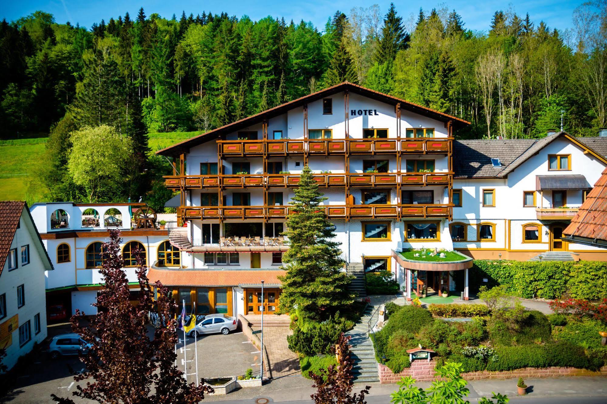 Holzschuhs Schwarzwaldhotel Baiersbronn Exterior foto